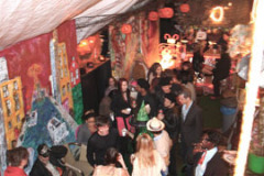 hallowseen-crowd-photo-1